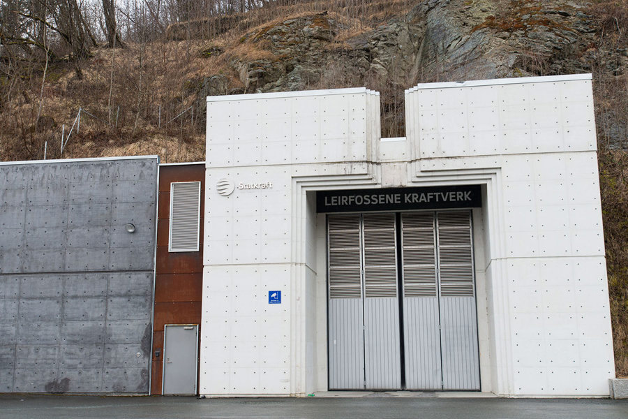 Entry portal